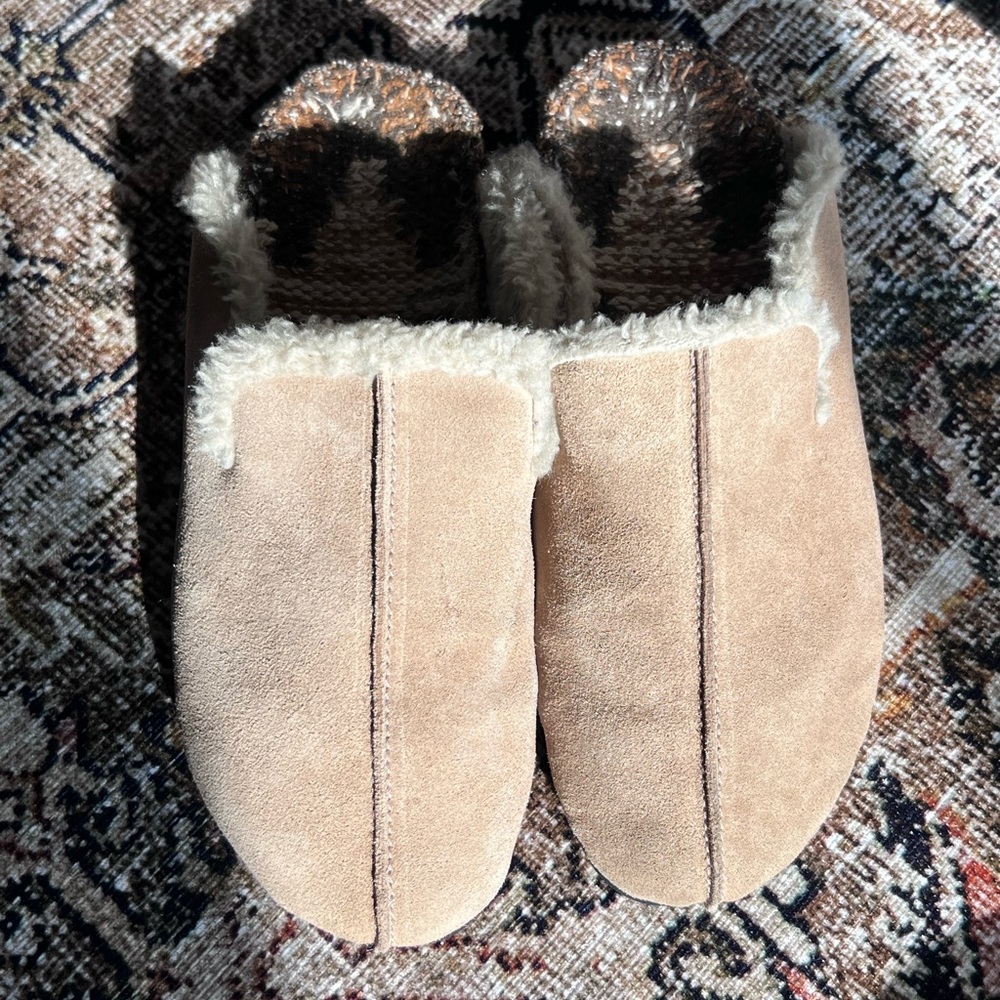 FREE PEOPLE Soft Suede Damon Faux Fur Sand Cozy Mule Clogs size 8